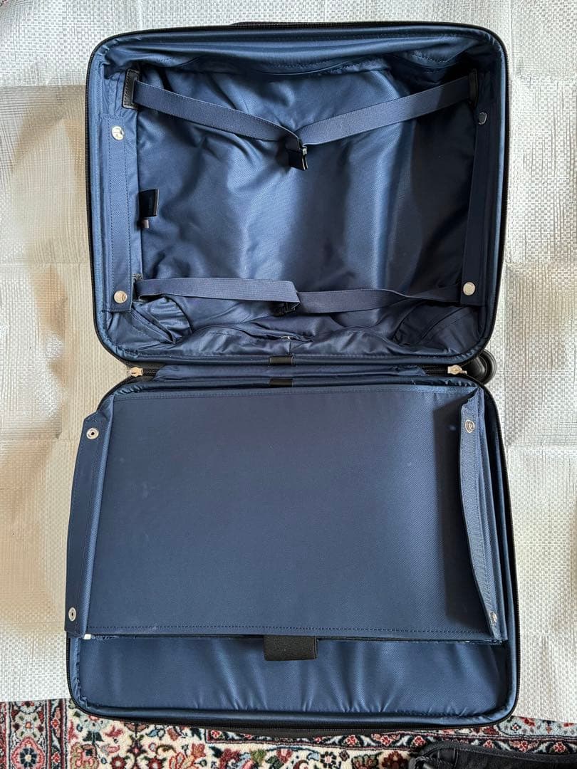 TUMI コンパクト・4ウィール・ブリーフ