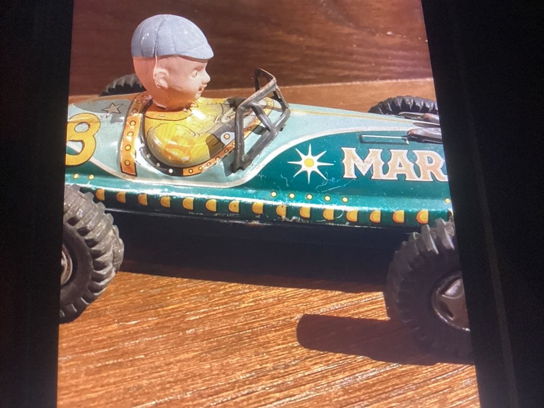 レトロカー ドライバー人形付き