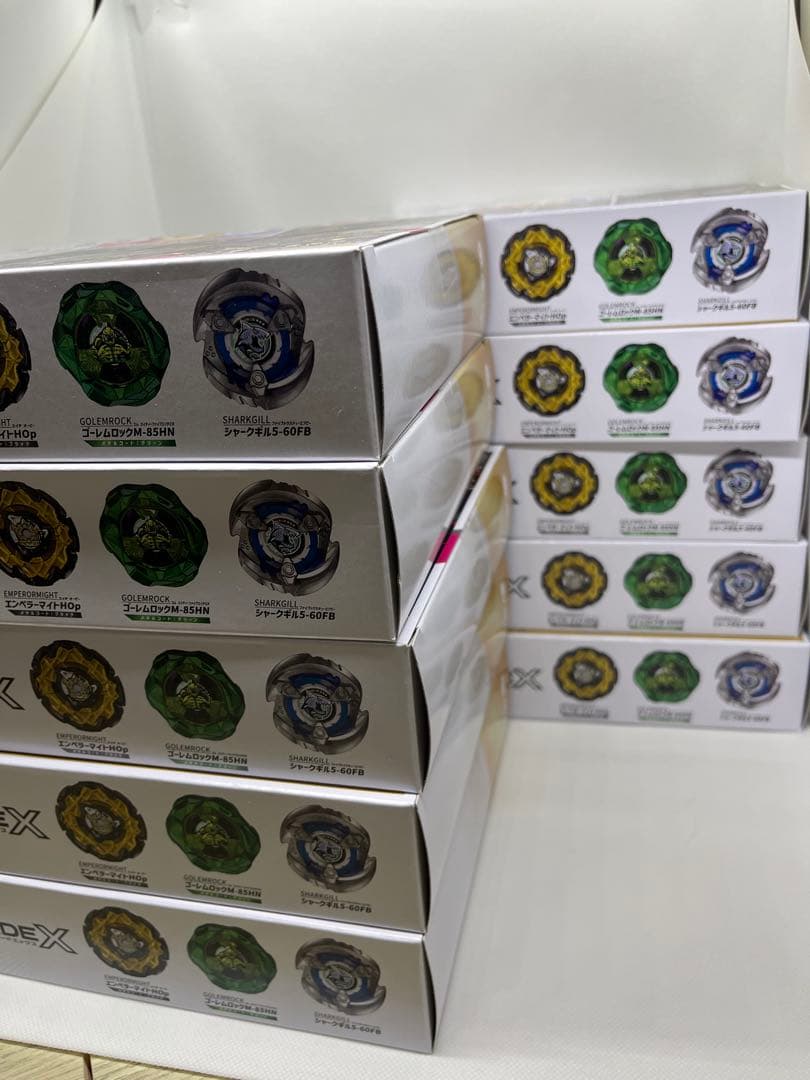 新品☆未開封　ベイブレードX CX-11 エンペラーマイトデッキセット　10個