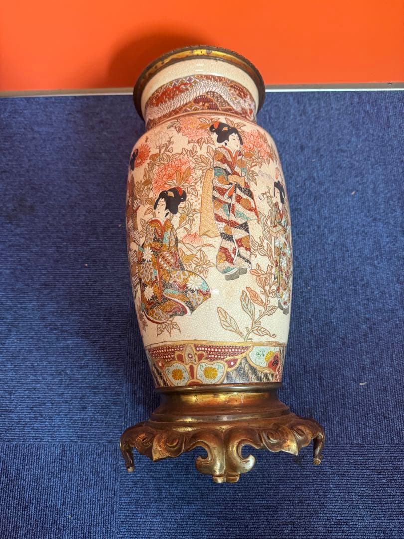 1965 薩摩焼　古薩摩　金彩色絵　龍文美人人物画　花瓶　時代物