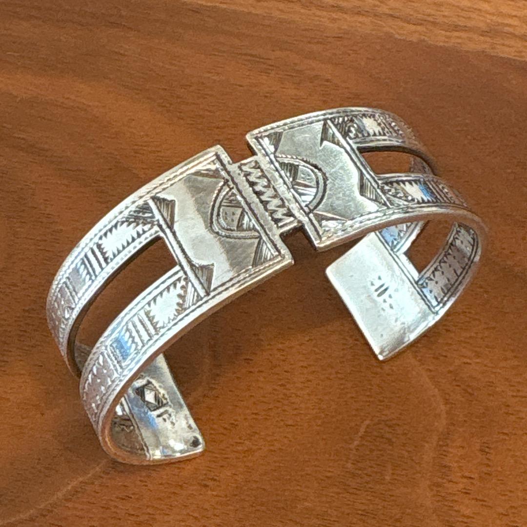 トゥアレグシルバー　バングル　シルバーバングル