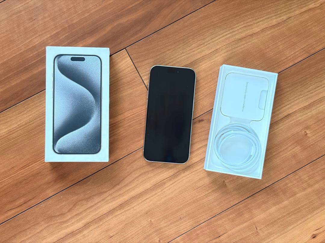 こ*う様 Apple iPhone 15 Pro 256GB 本体 ナチュラルチ