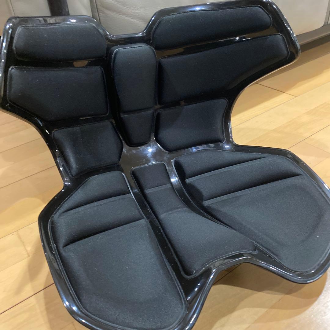 ♣︎専用♣︎ブラック モダンスツール 人間工学デザイン