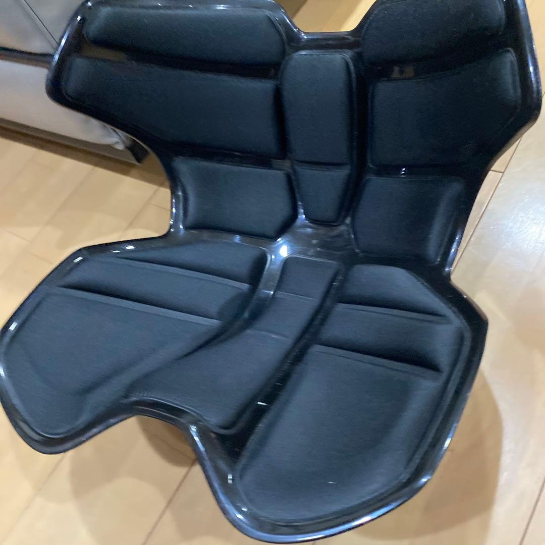 ♣︎専用♣︎ブラック モダンスツール 人間工学デザイン