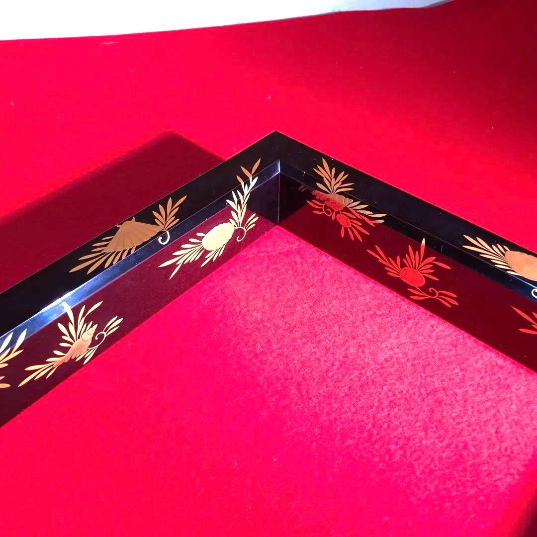 【茶道具】岡本陽斎作　海松貝蒔絵黒塗炉縁