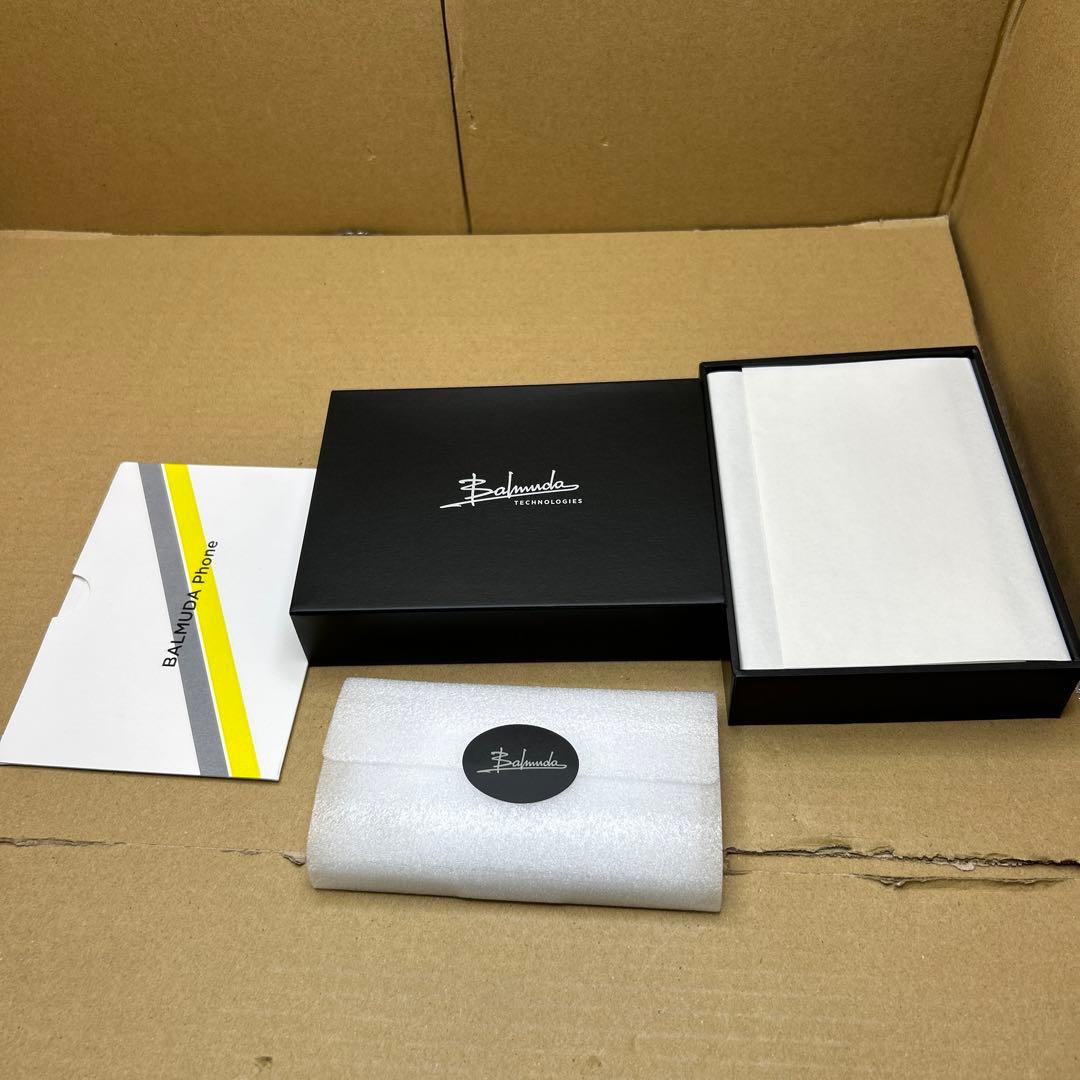 BALMUDA Phone White「X01A-WH」SIMフリー　ホワイト