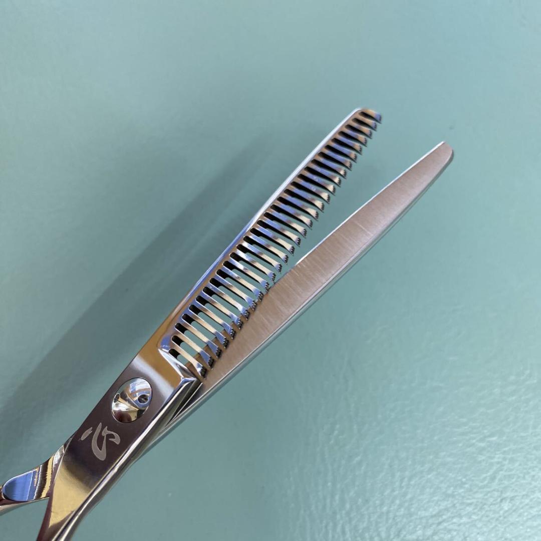 ６インチセニングシザー 40%前後新品未使用　理美容　美容師　理容師