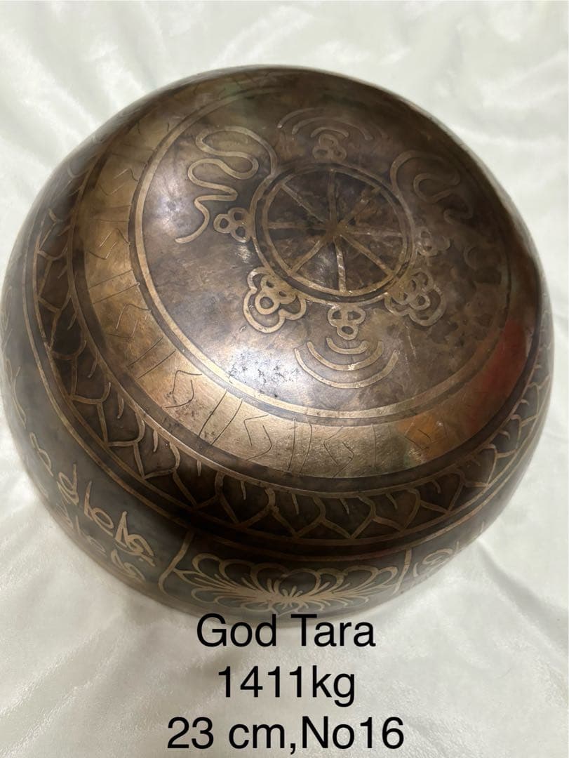 2025 no16 仏教の神タラの金属製ボウル シンギングボウル　23cm