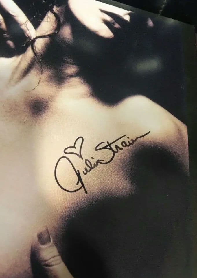 直筆サイン入り　アート　写真集　ジュリー　ストレイン　ヘビーメタル イラスト