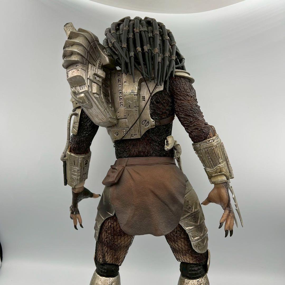 ネカ　プレデター　１/4　フィギュア　エイリアン　NECA