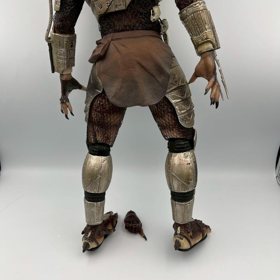 ネカ　プレデター　１/4　フィギュア　エイリアン　NECA