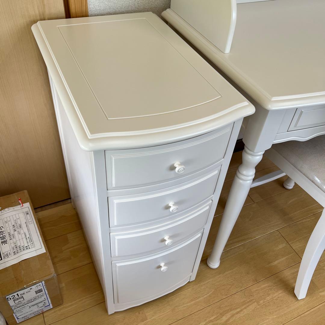 まとめ買い割引き価格リリーホワイトリリージョンキャビネット引き出し4段