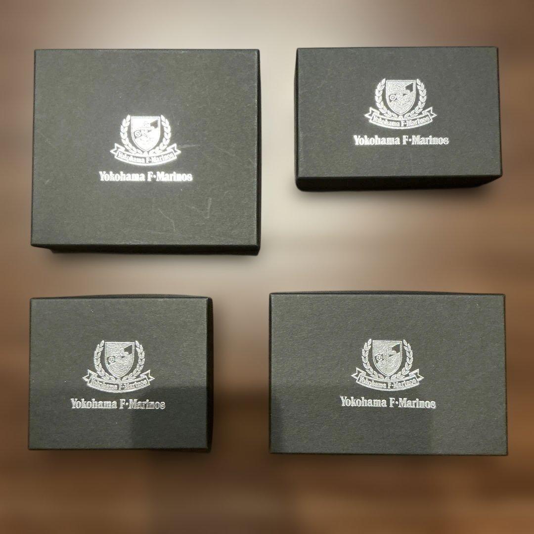 横浜Fマリノス　レザー4点セット(財布、キーケース、パース、カードケース)