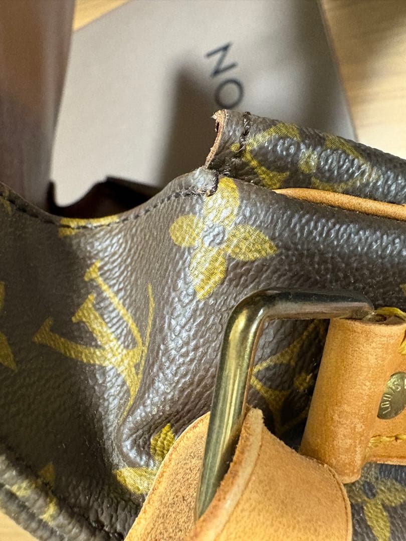 【美品】Louis Vuitton カルトシエールモノグラム バッグ