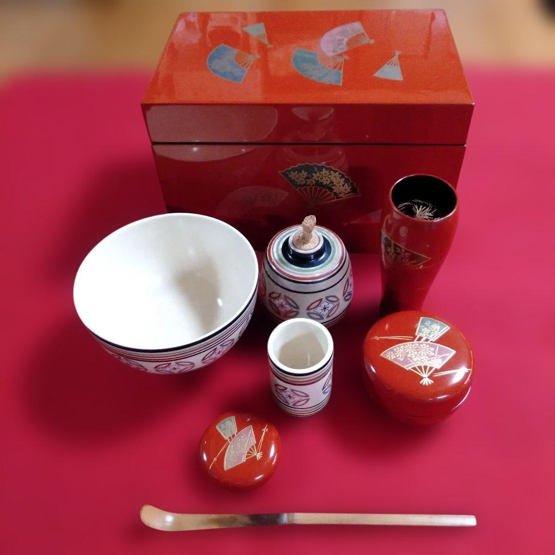 扇面蒔絵入り　利休茶箱