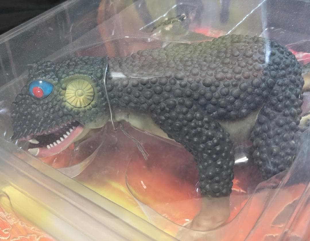 千年ガマと蟇法師・金目像と甲賀幻妖斎（エクスプラス）未開封フィギュア２体セット