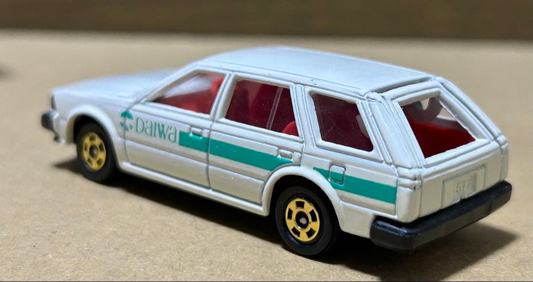 日本製 トミカ ニッサン ブルーバードワゴン 大和特注