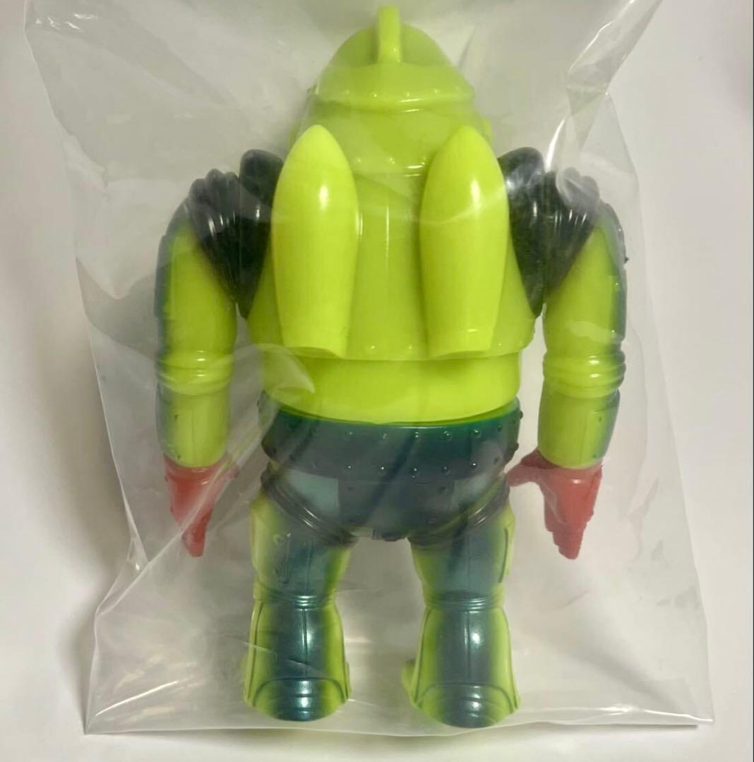 しろ　廣田彩玩所 ソフビ　izumonster リアルヘッド