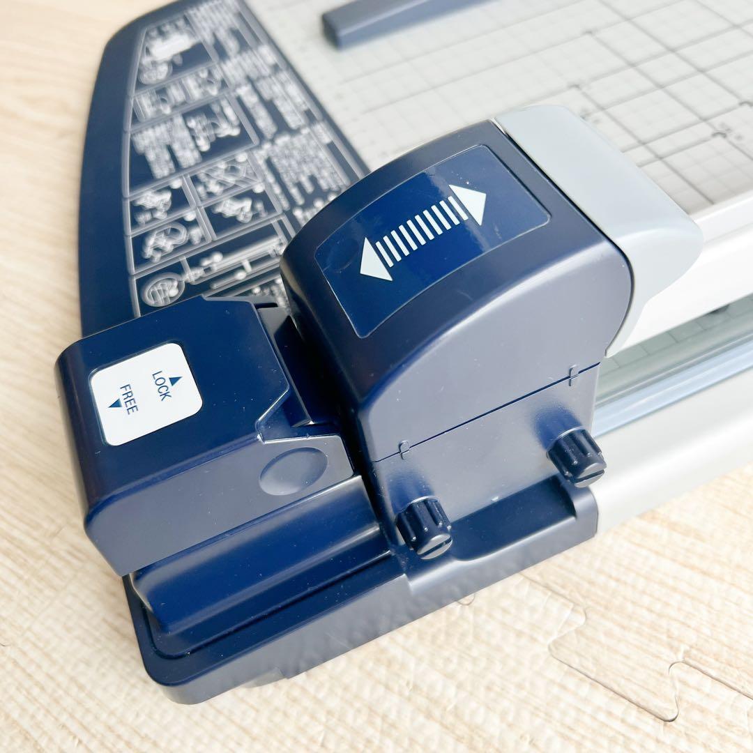 KOKUYO ロータリー式裁断機 A3サイズ対応 60枚切り チタン加工刃