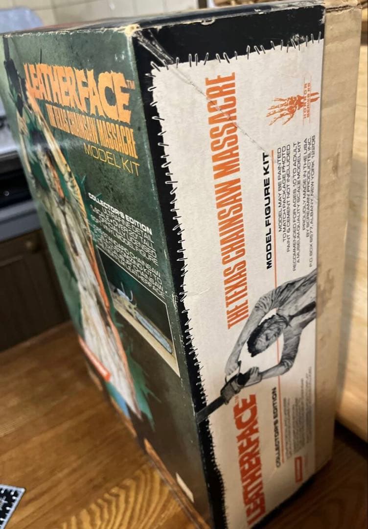 レザーフェイス テキサス・チェーンソー・マサカー ソフビモデルキット 絶版