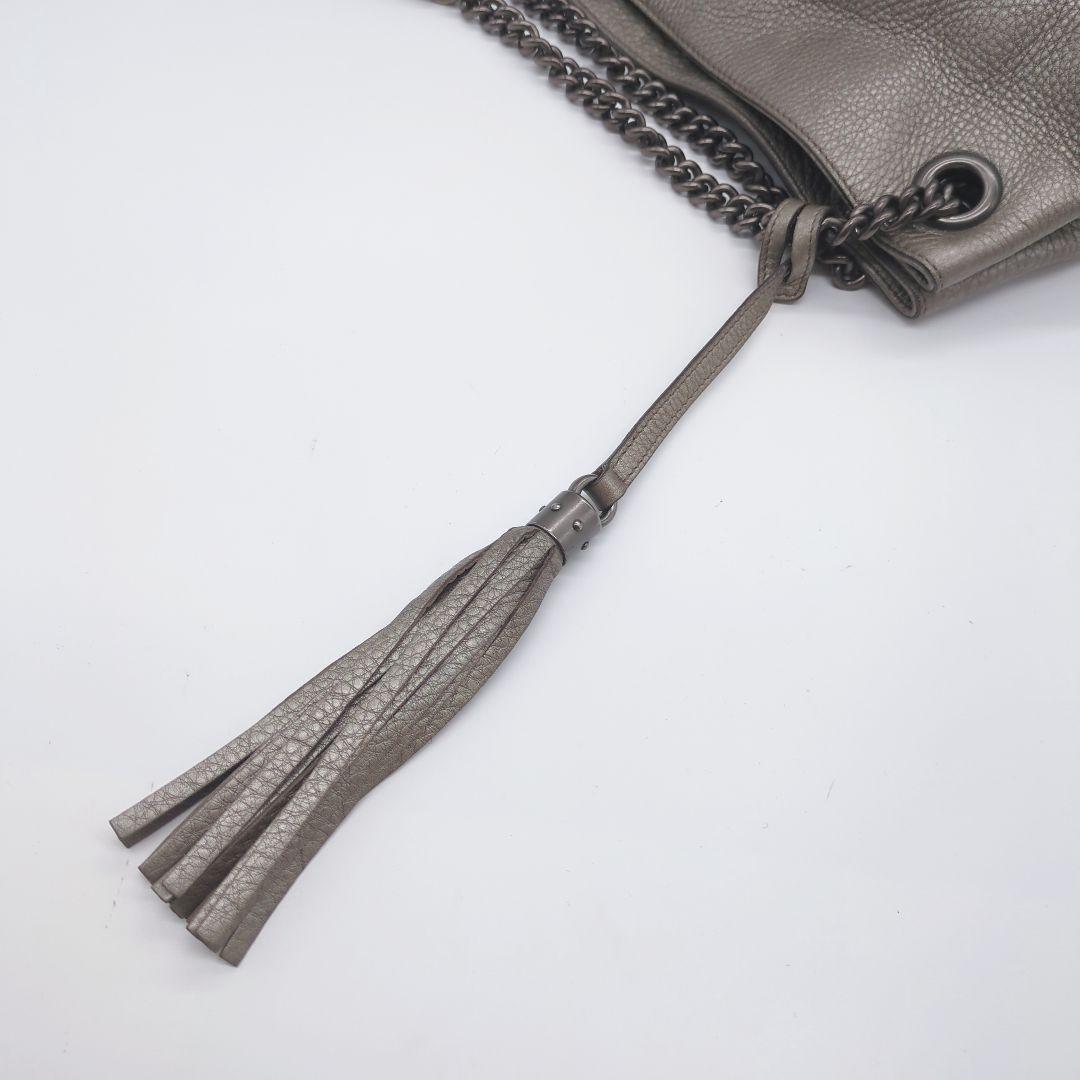 【人気モデル・美品】グッチ☆ソーホー チェーンショルダー レザー シルバー