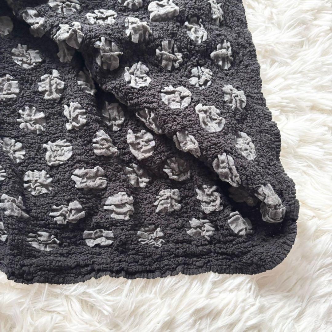 美品✨me イッセイミヤケ　フレアスカート　絞り　ドット　黒　ブラック