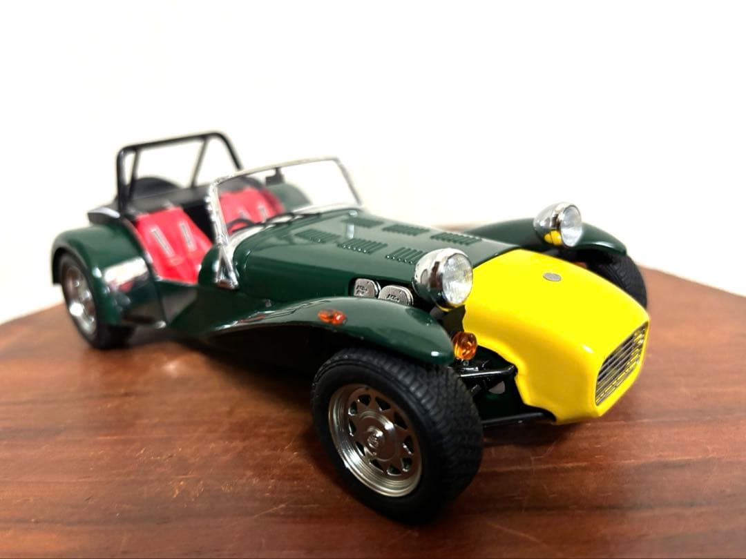 CATERHAM SUPER SEVEN ミニカー