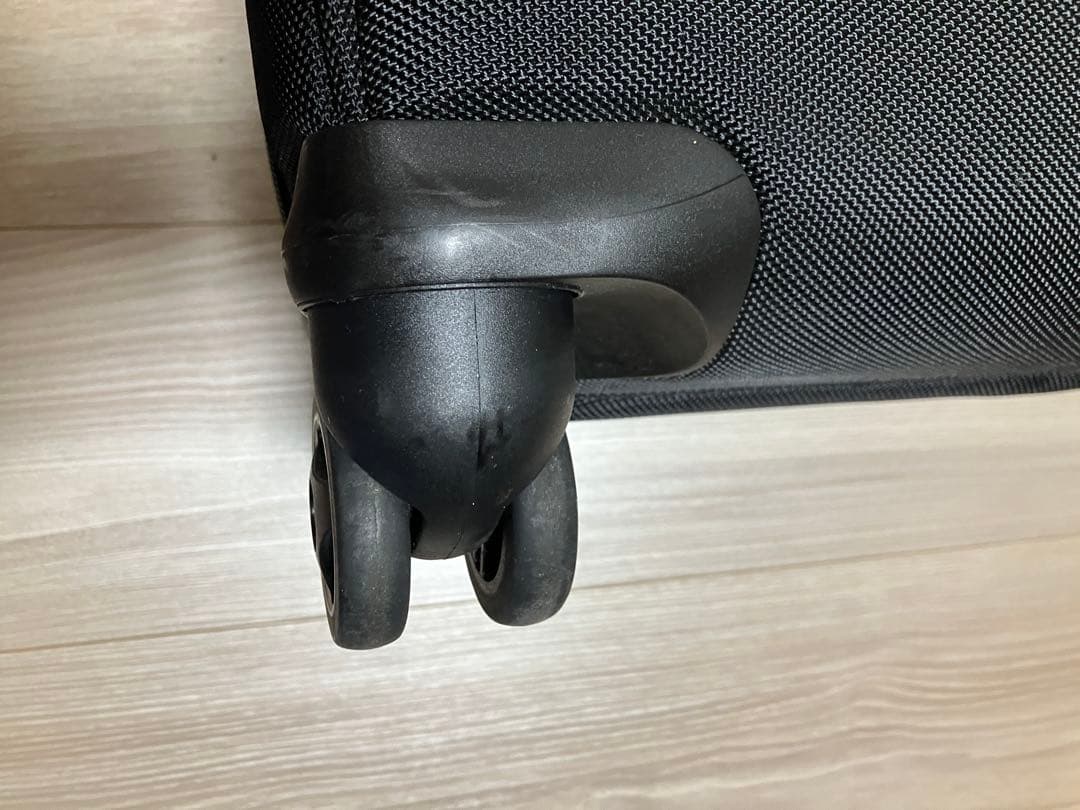 値下　Samsonite サムソナイトキャリーケース 黒 機内持ち込み　4輪