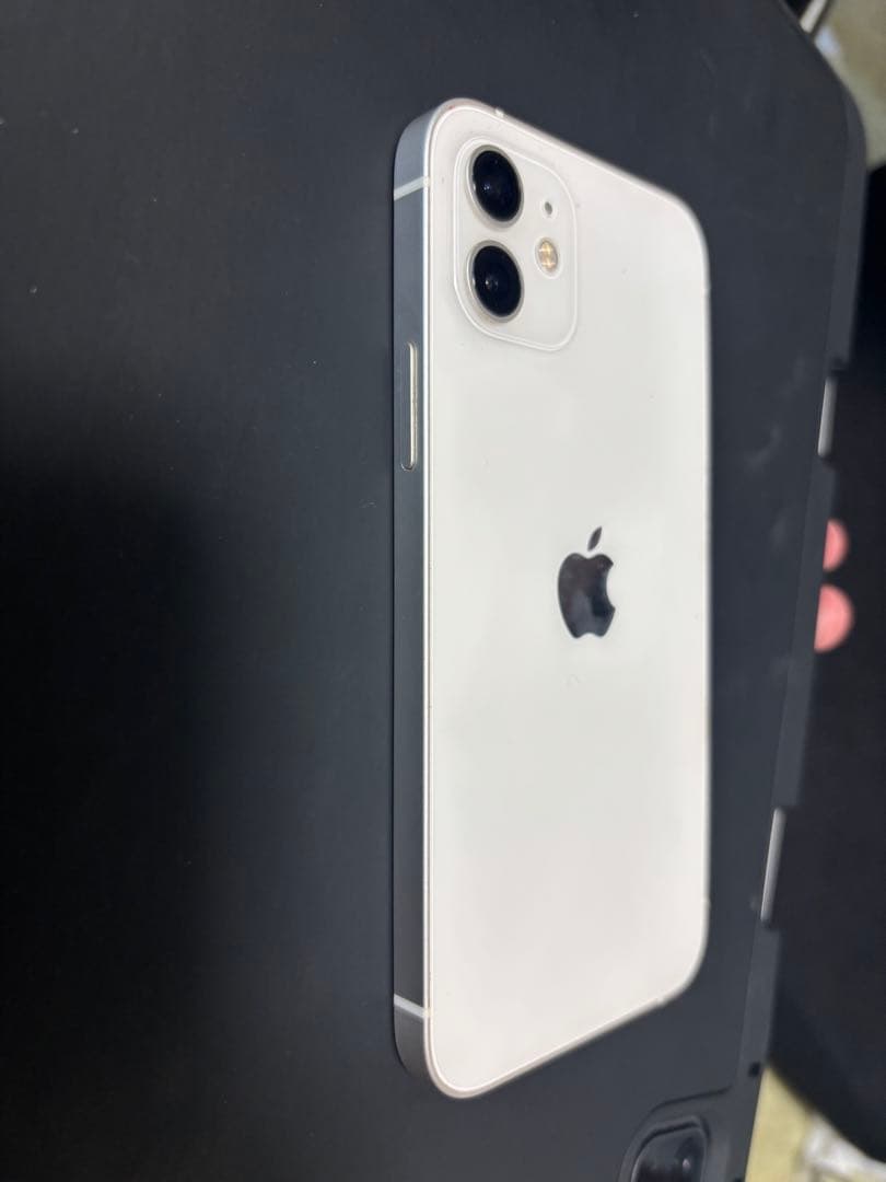 iPhone12 128GB ホワイト　バッテリー82%