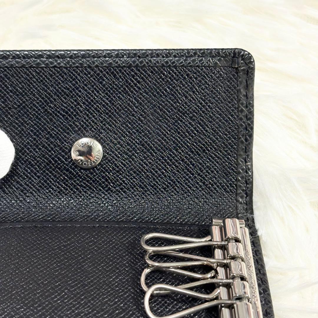 ルイヴィトン タイガ　ミュルティクレ4　キーケース　ノワール　ブラック