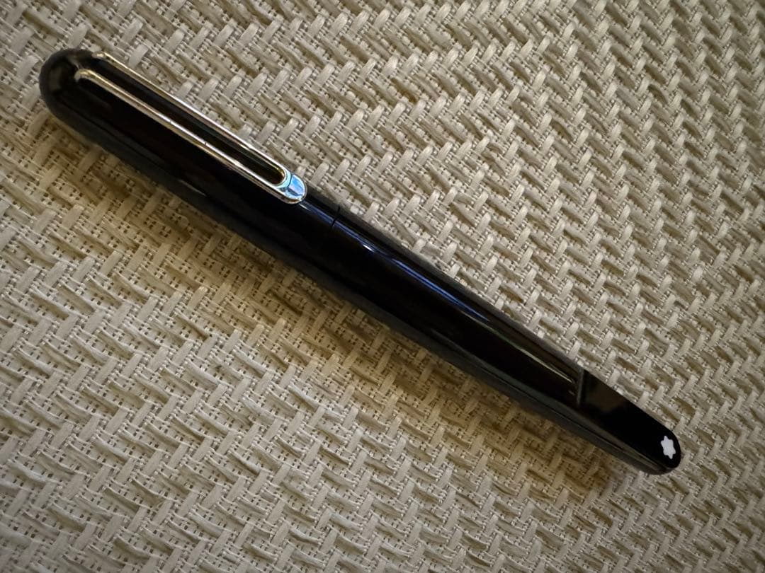 【そら豆】MONTBLANC M マーク・ニューソン 万年筆