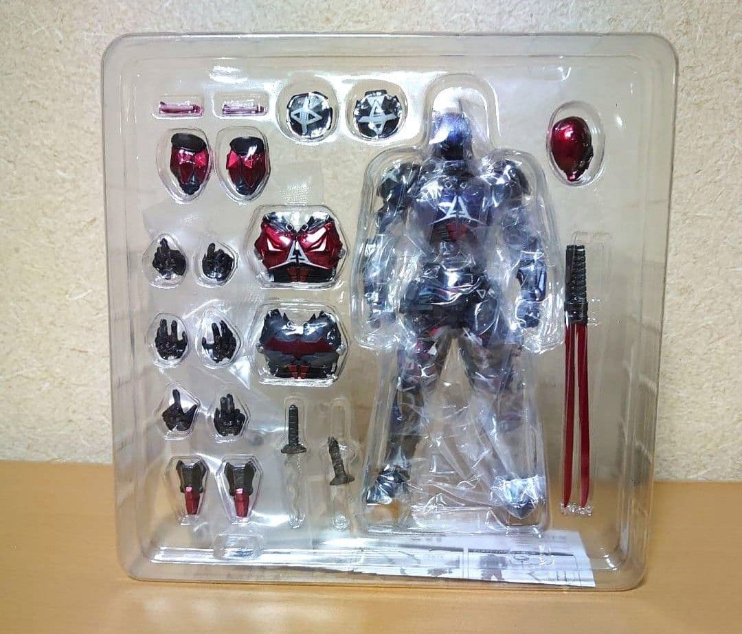 アメイジングヤマグチ リボルテック No.024 アーカムナイト フィギュア