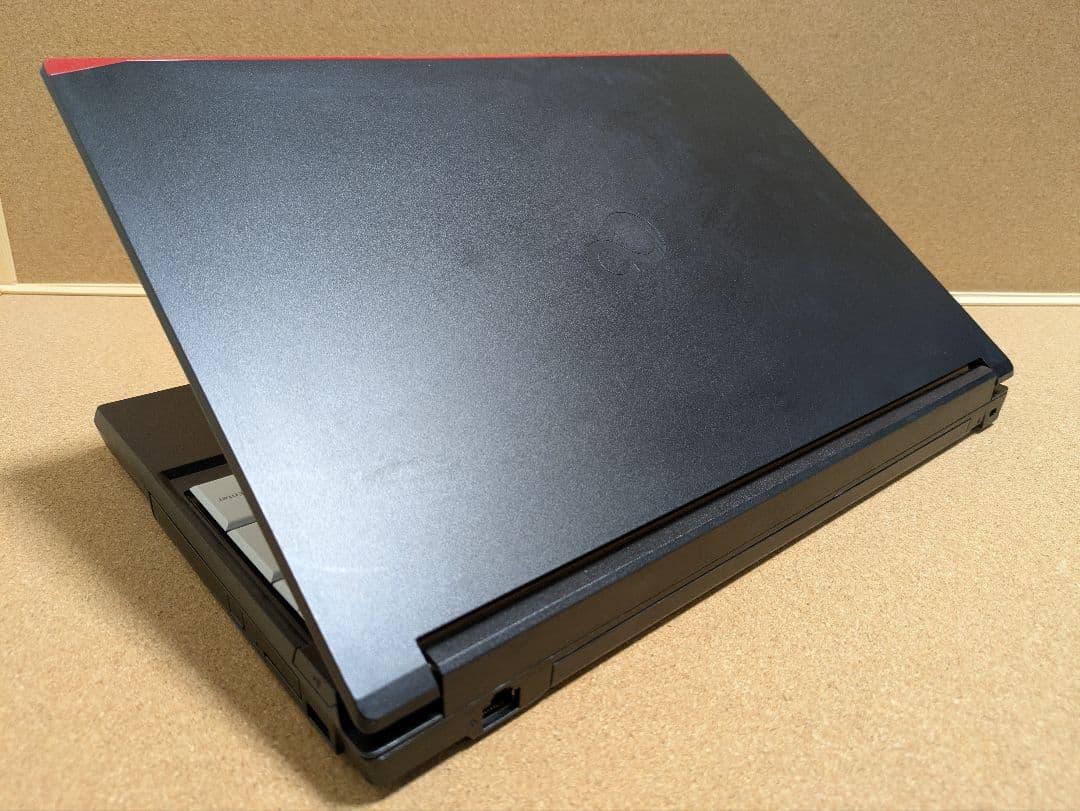 Fujitsu 法人向けモデル　第8世代　バッテリー99%