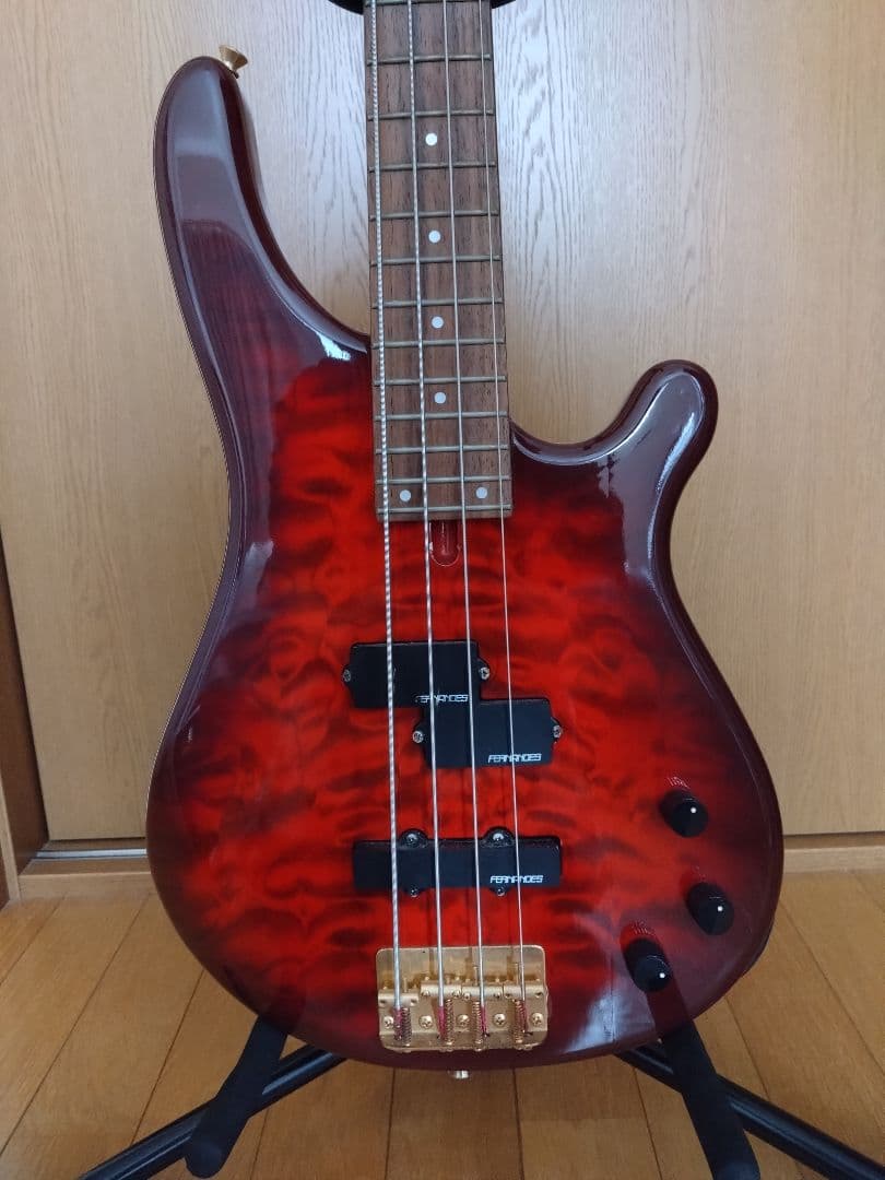 FERNANDES エレキベース レッド