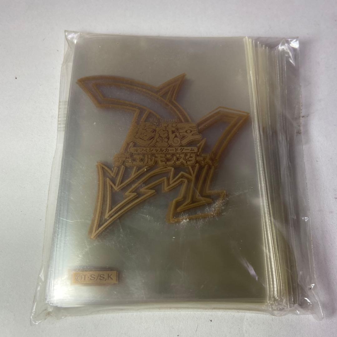 遊戯王　デュエルアカデミア　ゴールドロゴ　プロテクター　スリーブ未開封