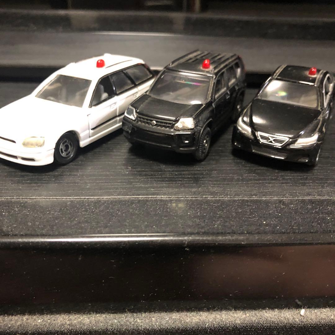 トミカ 覆面パトカー　ハイエース　機動隊バス　右翼
