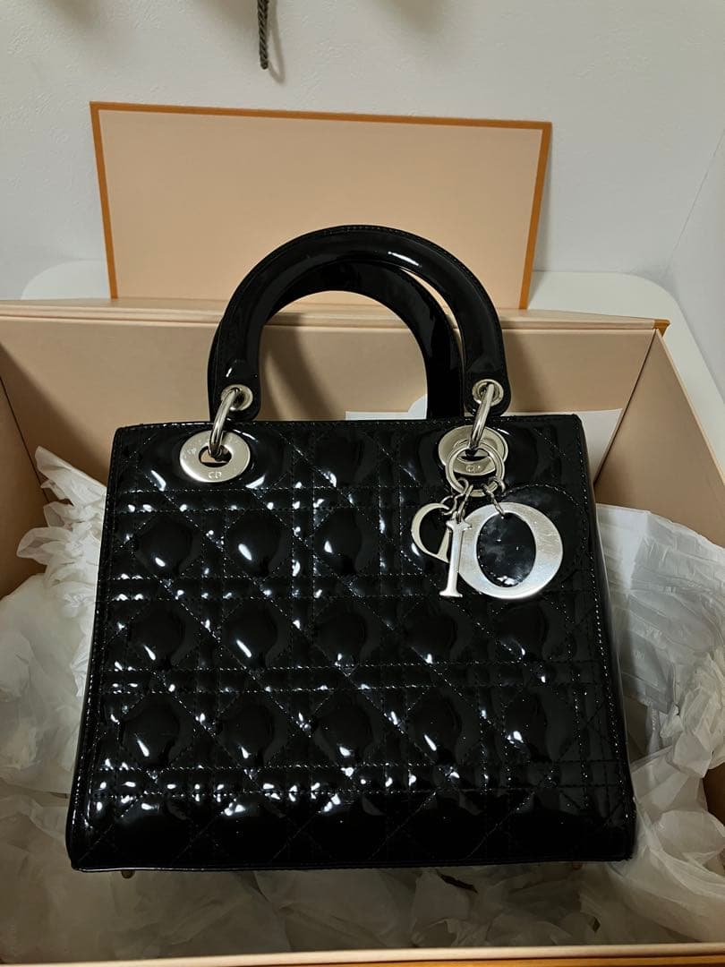 レディディオール カナージュ パテントレザー ハンドバッグ　ミディアム