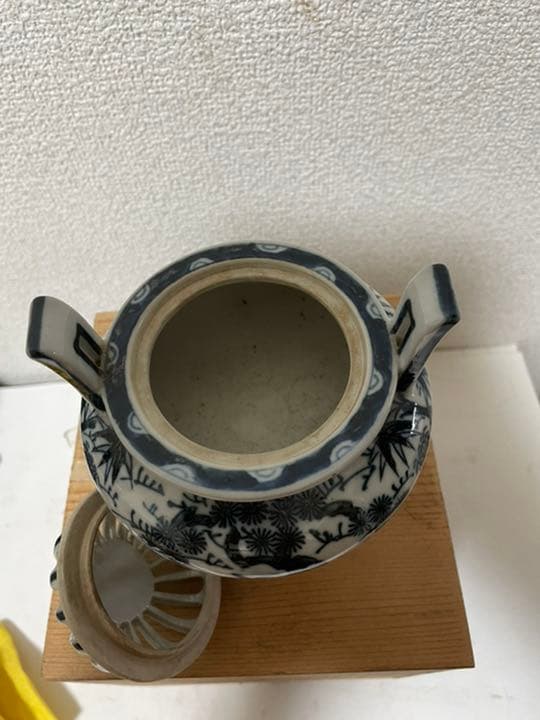 九谷焼　角福　染付香炉　三つ脚香炉