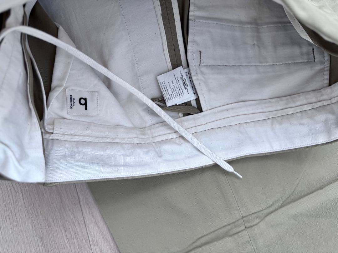 blurhmsROOTSTOCK チノパンツ　サイズ4