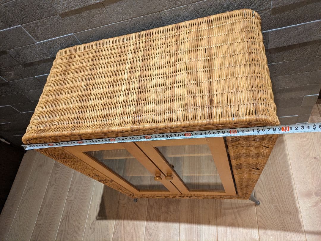 【ラタン家具】 ガラス扉付きキャビネット 飾り棚 北欧ナチュラル