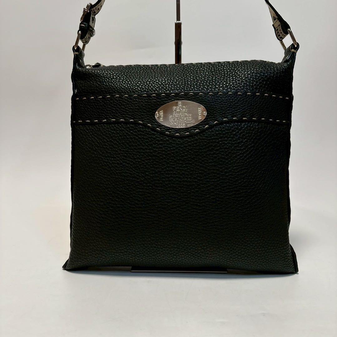 o90【極美品】フェンディ　セレリア　レザー　ブラック　黒　ショルダーバッグ.
