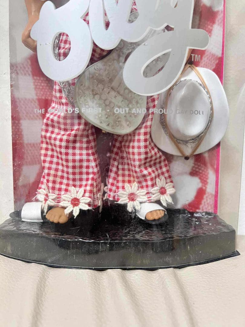 Billy人形 赤いチェック柄