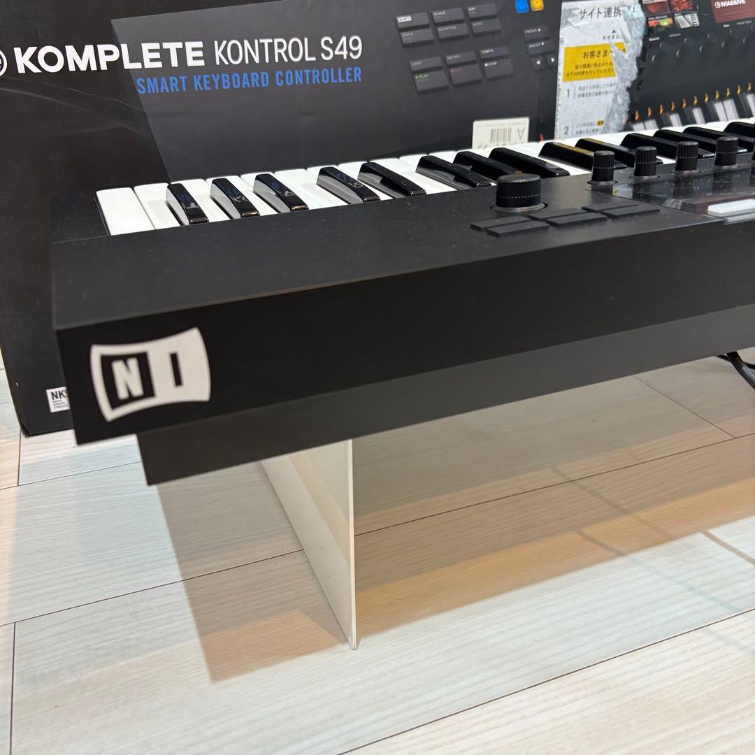 KOMPLETE KONTROL S49 MK2 ライセンス有