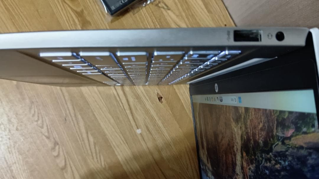 hp Pavilion 14-dv0003TU 11世代i5 14インチ美品