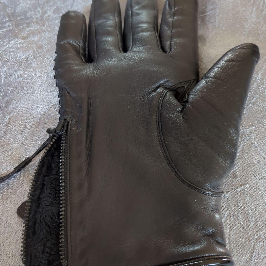 5351POURLESHOMMS SCHORL黒レザー 手袋 パイソン＆シープ