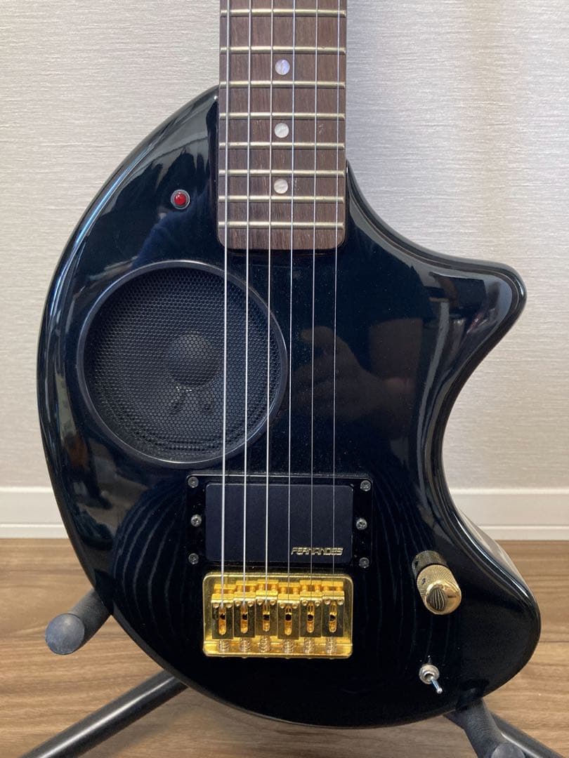 新品同様 FERNANDES ZO-3 フェルナンデス ZO-3C 黒 ブラック