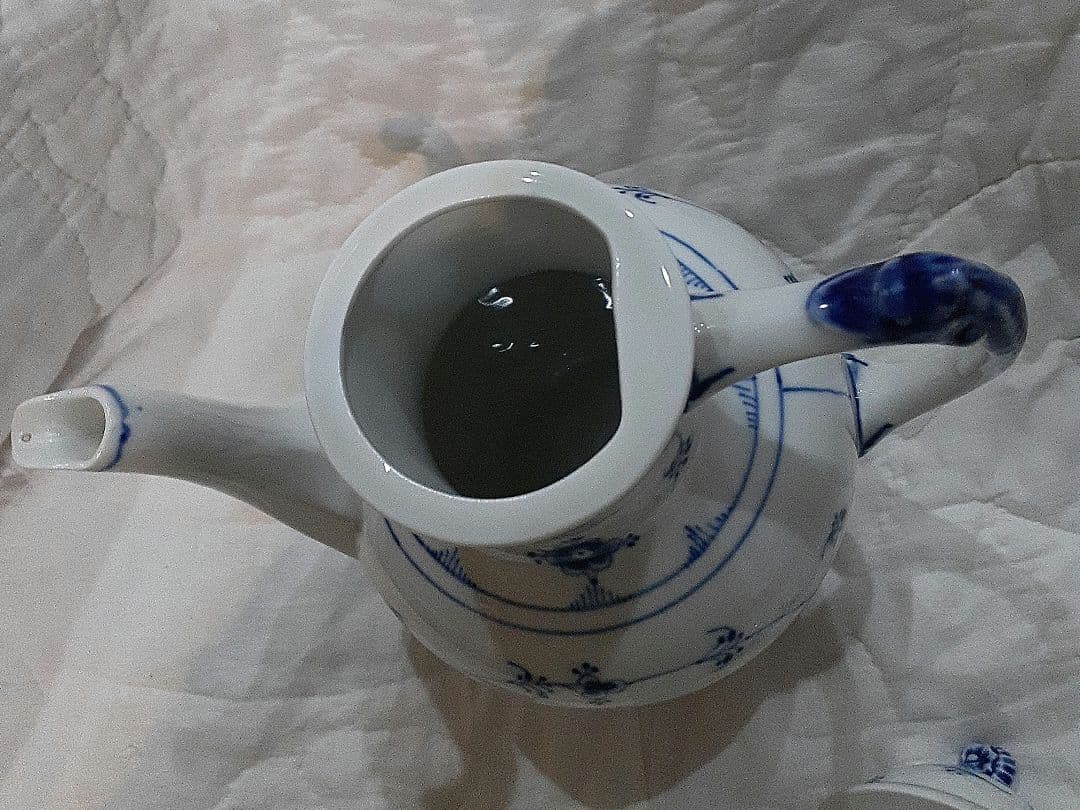 ビングオーグレンダール　コーヒーポット　ブルーフルーテッド