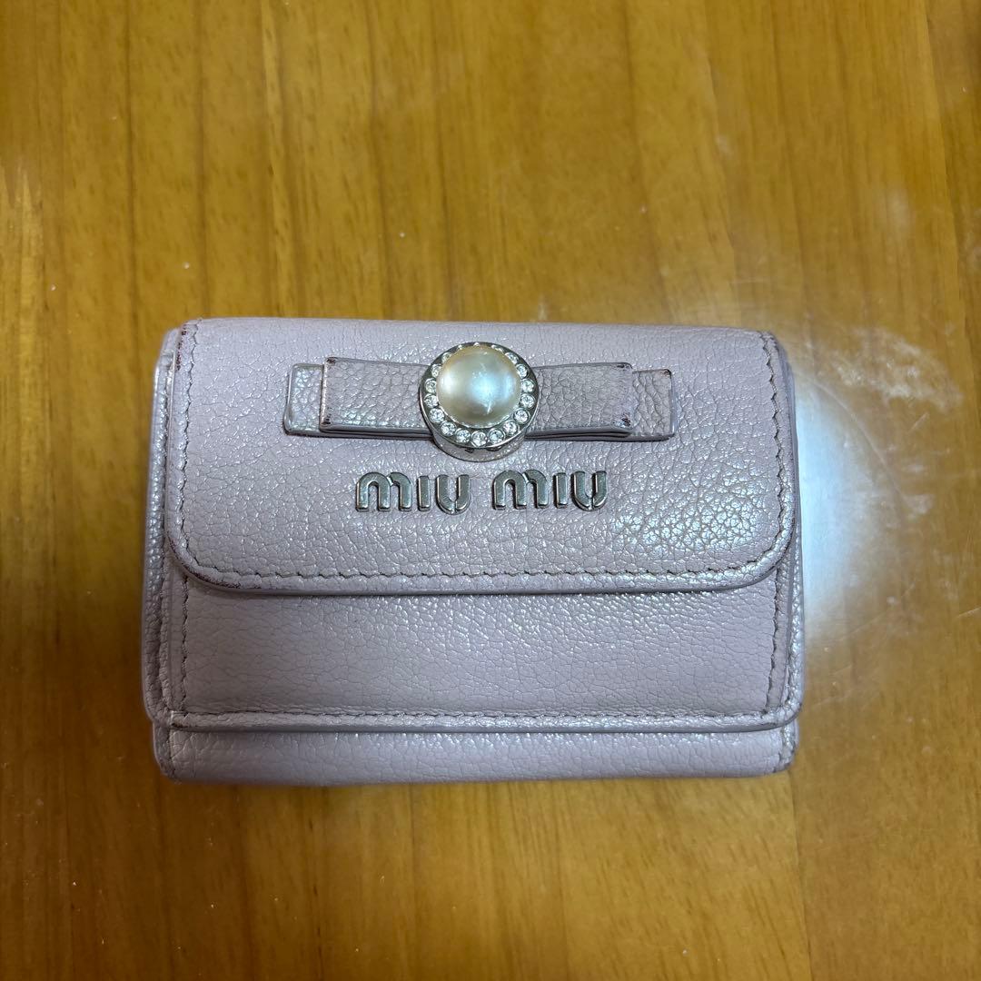 MIU MIU ミュウミュウ 三つ折り財布 マドラス 5MH021 2F3R