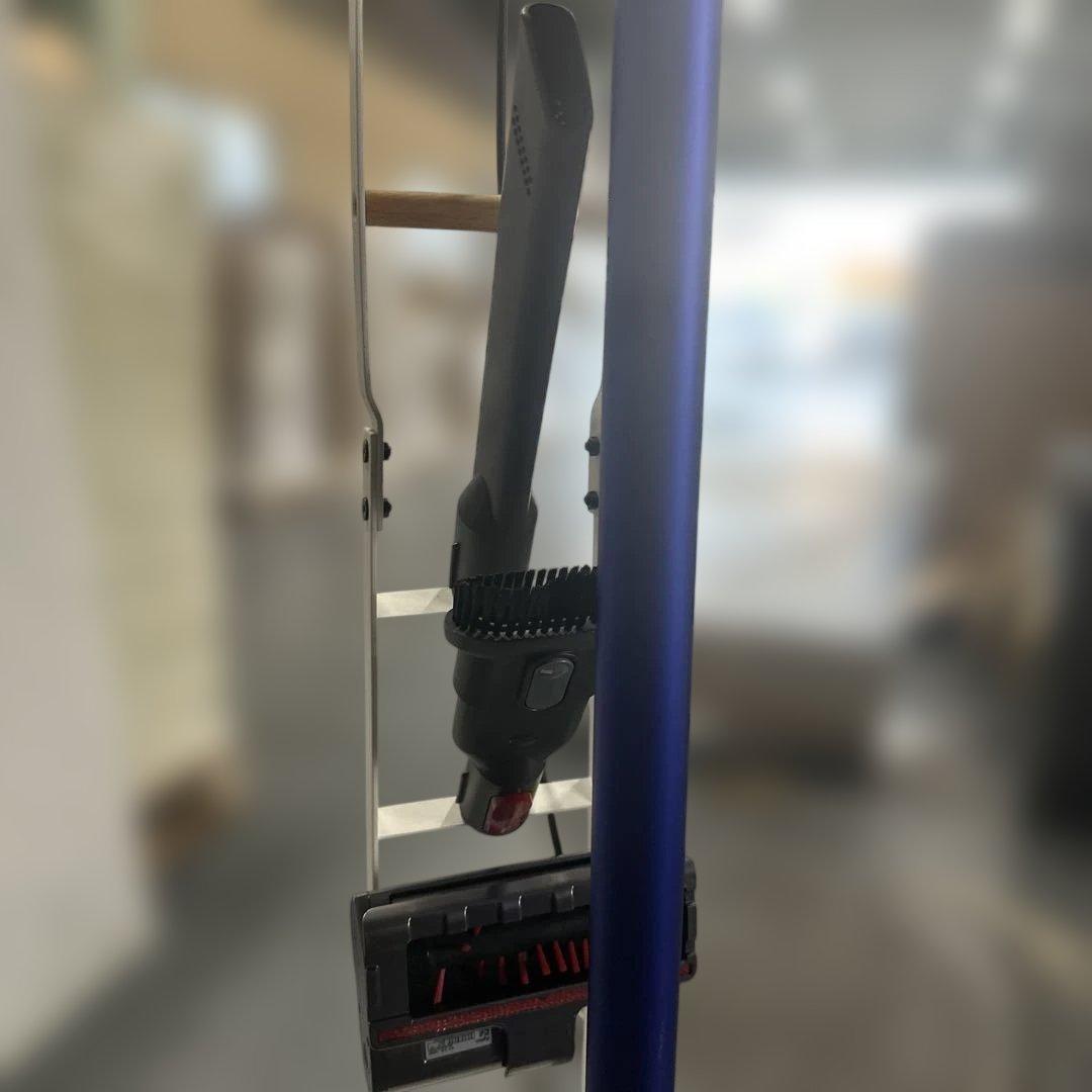 ②Dyson スティッククリーナー 本体