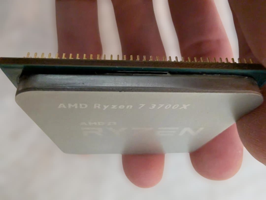 CPU AMD Ryzen 7 3700X CPU